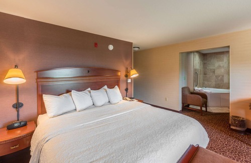 Goshen Hotel | Hampton Inn Goshen