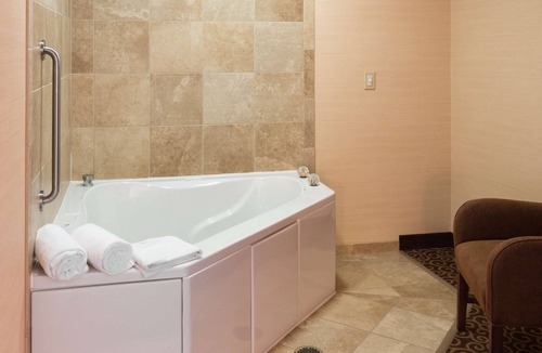 Goshen Hotel | Hampton Inn Goshen