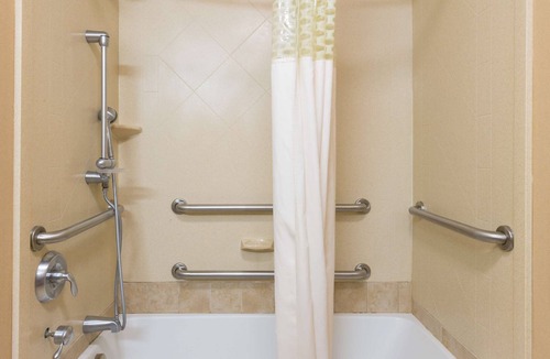 Goshen Hotel | Hampton Inn Goshen