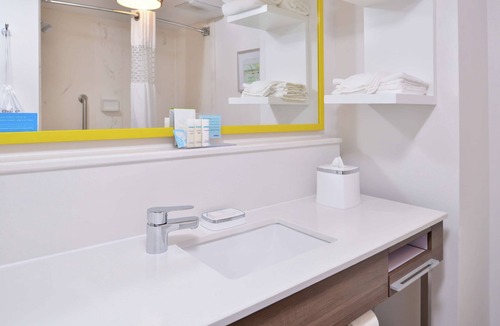 McLeansville Hotel | Hampton Inn Greensboro-East