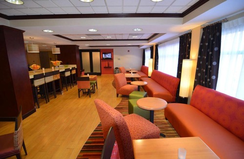 Long Hill Hotel | Hampton Inn Groton/Mystic