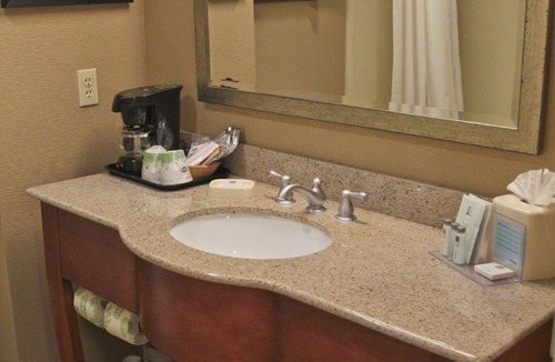 Coliseum Central Hotel | Hampton Inn Hampton-Newport News