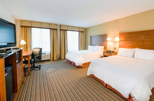 Coliseum Central Hotel | Hampton Inn Hampton-Newport News