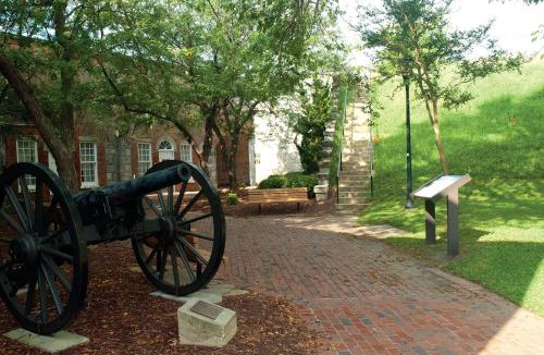 Coliseum Central Hotel | Hampton Inn Hampton-Newport News