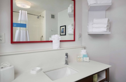 Hanover Hotel | Hampton Inn Hanover