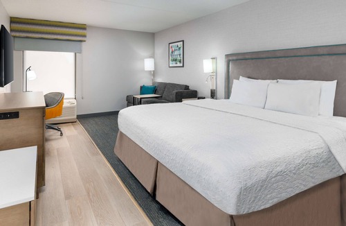 Windsor Hotel | Hampton Inn Hartford/Airport