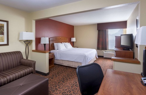 Stafford Hotel | Hampton Inn Houston/Stafford
