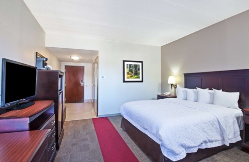 Barboursville Hotel | Hampton Inn Huntington/Barboursville