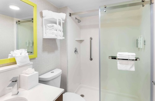 Castleton Hotel | Hampton Inn Indianapolis-N.E./Castleton