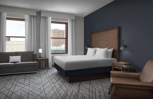 Wholesale District Hotel | Hampton Inn Indianapolis Downtown Across from Circle Centre