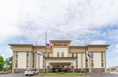 Jefferson City Hotel | Hampton Inn Jefferson City at Capital Mall