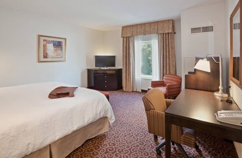 Kingston Hotel | Hampton Inn Kingston