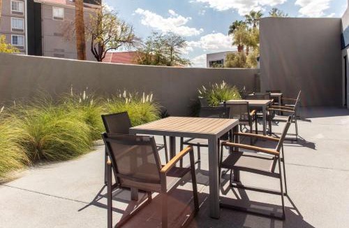 Summerlin Hotel | Hampton Inn Las Vegas/Summerlin