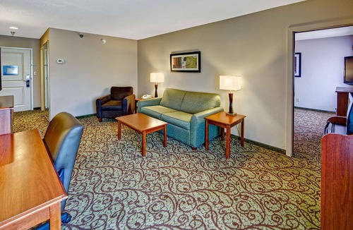 Laurinburg Hotel | Hampton Inn Laurinburg