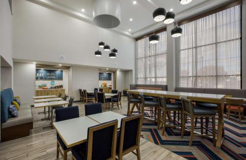 Linden Hotel | Hampton Inn Linden