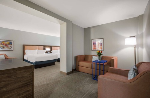 Linden Hotel | Hampton Inn Linden