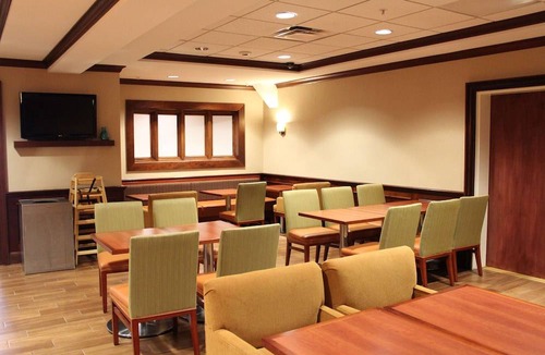 Farmingville Hotel | Hampton Inn Long Island-Brookhaven