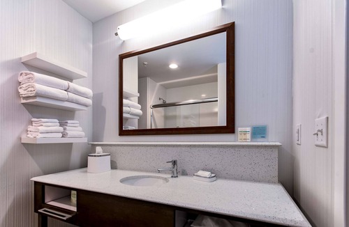 Lockport Hotel | Hampton Inn Lockport - Buffalo
