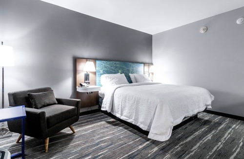 Locust Grove Hotel | Hampton Inn Locust Grove