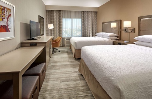 Harbor Hotel | Hampton Inn Long Beach Airport
