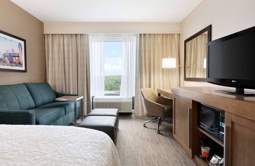 Farmingville Hotel | Hampton Inn Long Island-Brookhaven