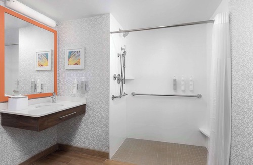 Fairgrounds Hotel | Hampton Inn Louisville-Airport