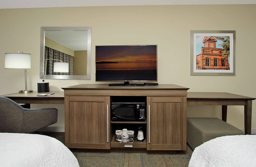 Madison Hotel | Hampton Inn Madison
