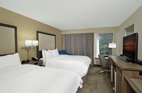 Madison Hotel | Hampton Inn Madison