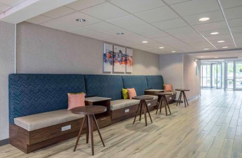 Manchester Hotel | Hampton Inn Manchester Downtown