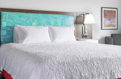 Manitowoc Hotel | Hampton Inn Manitowoc