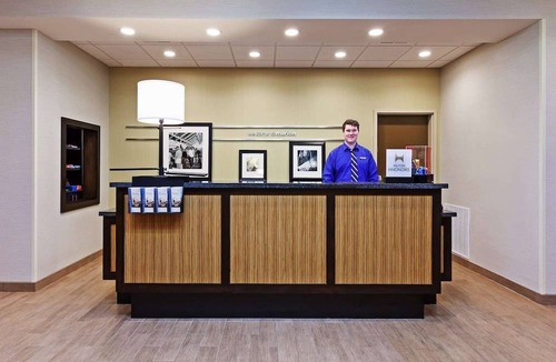 Marion Hotel | Hampton Inn Marion