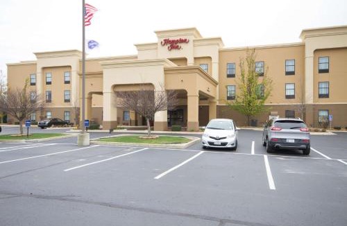 Marshall Hotel | Hampton Inn Marshall