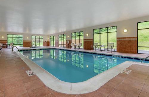 Meadville Hotel | Hampton Inn Meadville