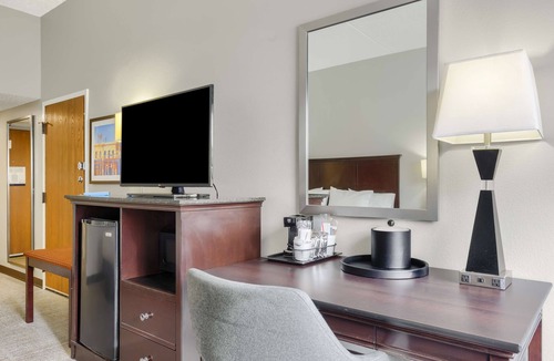 Tillmans Corner Hotel | Hampton Inn Mobile-I-10/Bellingrath Gardens