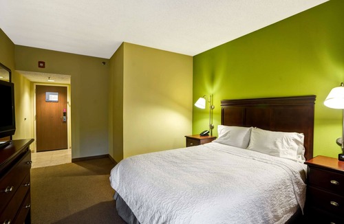 Morgantown Hotel | Hampton Inn Morgantown