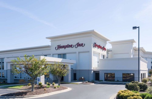 Mount Airy Hotel | Hampton Inn Mount Airy