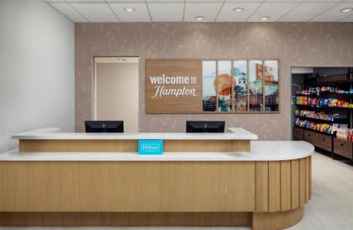 Nashua Hotel | Hampton Inn Nashua