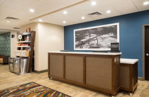 Newport Hotel | Hampton Inn Newport