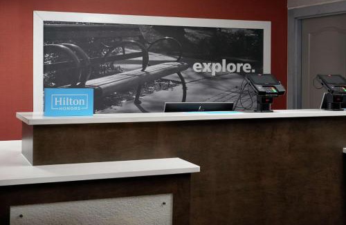 Downtown Niagara Falls Hotel | Hampton Inn Niagara Falls