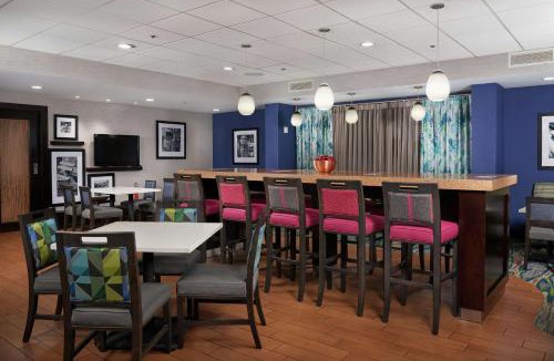 Downtown Niagara Falls Hotel | Hampton Inn Niagara Falls