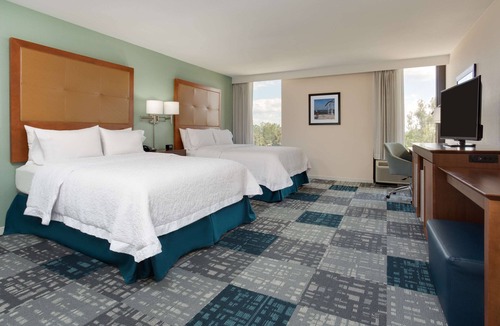 Norcross Hotel | Hampton Inn Norcross