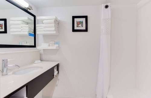 Norcross Hotel | Hampton Inn Norcross