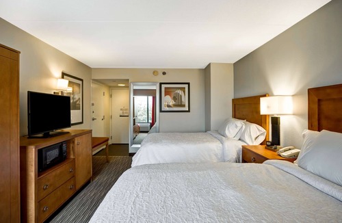 Fleet Hotel | Hampton Inn Norfolk-Naval Base