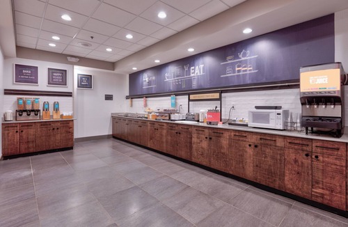 Norfolk Hotel | Hampton Inn Norfolk
