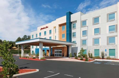 Oakhurst Hotel | Hampton Inn Oakhurst-Yosemite