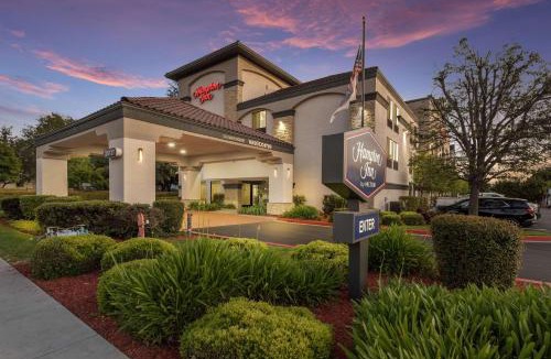 Hayward Hotel | Hampton Inn Oakland-Hayward