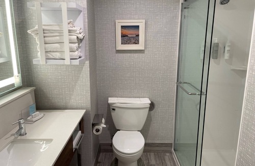 Wickatunk Hotel | Hampton Inn Old Bridge