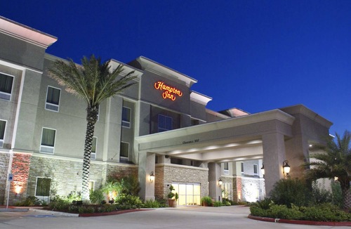 Orange Hotel | Hampton Inn Orange