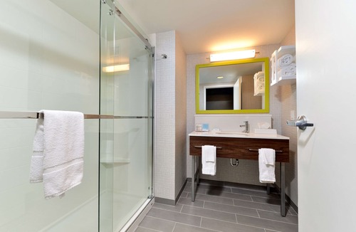 Port Lagoon Hotel | Hampton Inn Panama City Beach