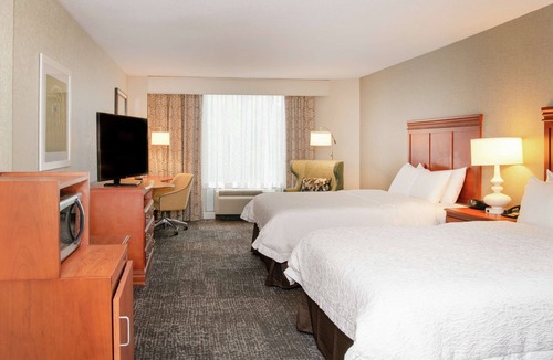 Cedar Knolls Hotel | Hampton Inn Parsippany